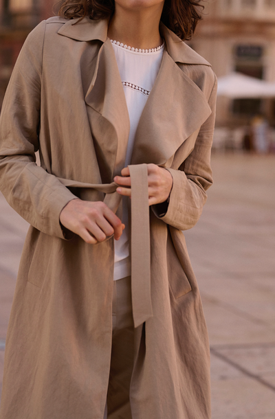 Extremely impressive FERIA coat in dark beige