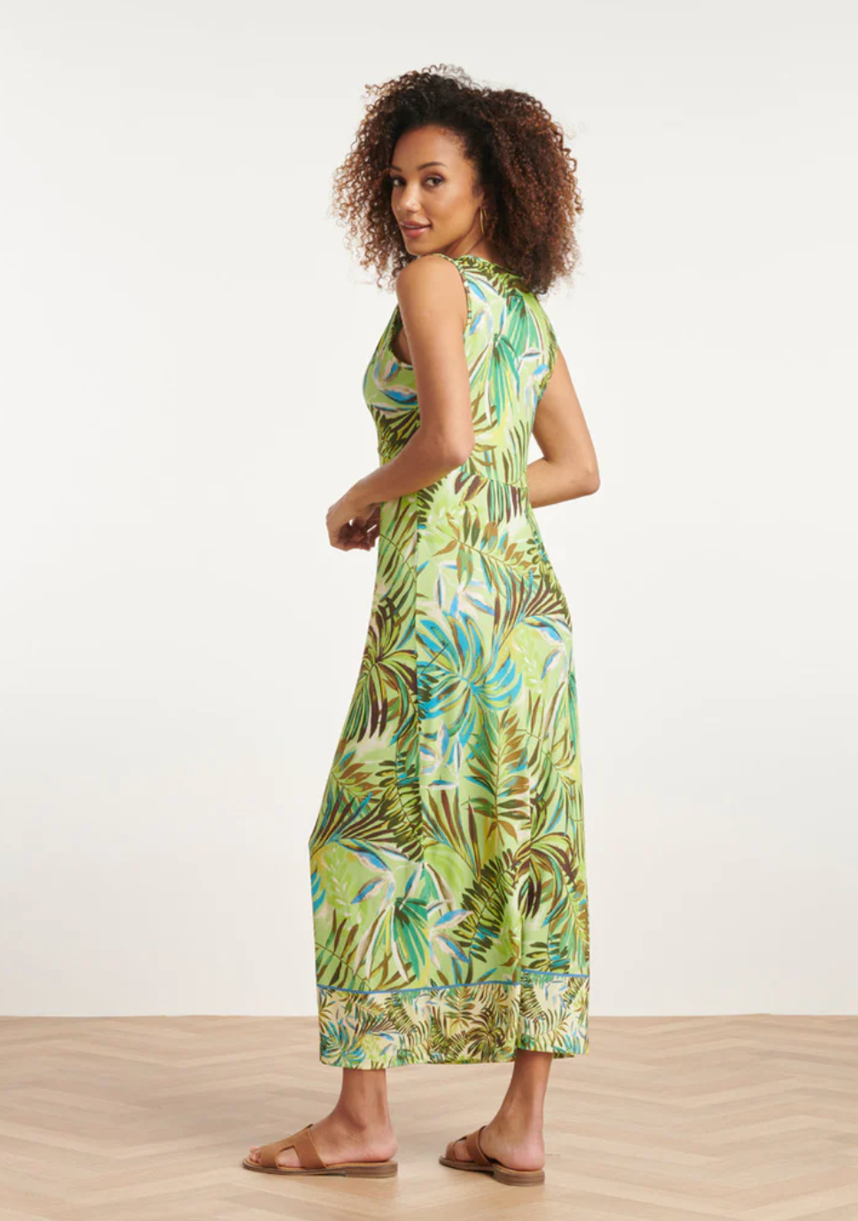 COMFORTABLE STRETCH MAXI SUMMER DRESS WITH LEAVES PRINT