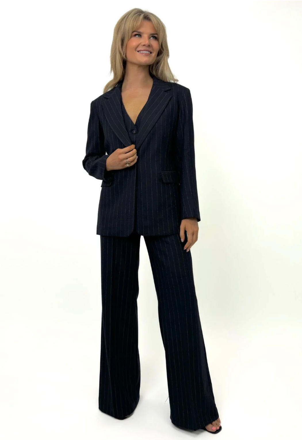 KATE & PIPPA SASSARI BLAZER IN NAVY PINSTRIPE