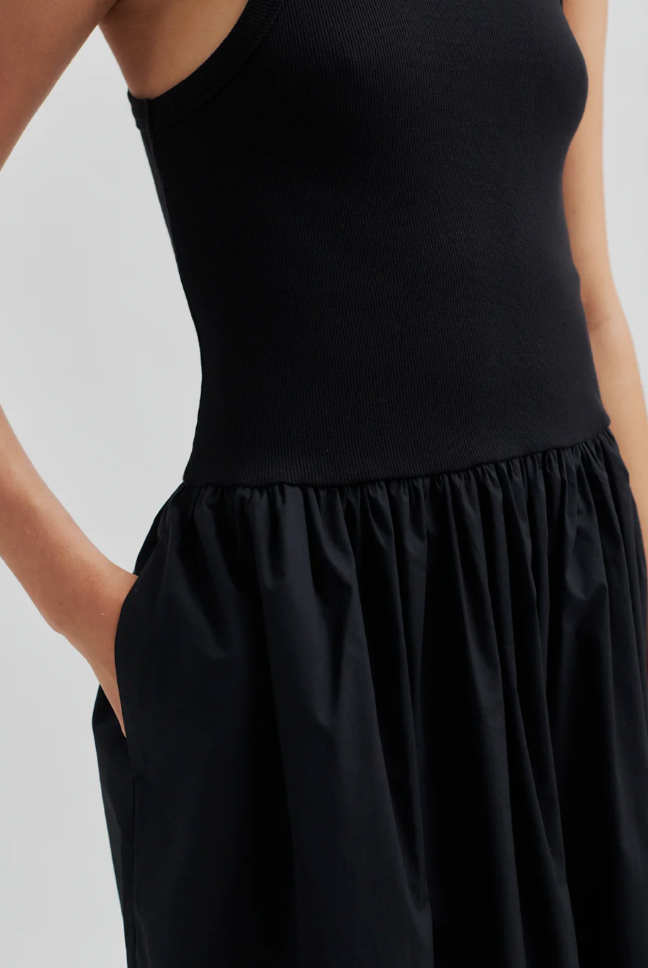 Nulana Dress