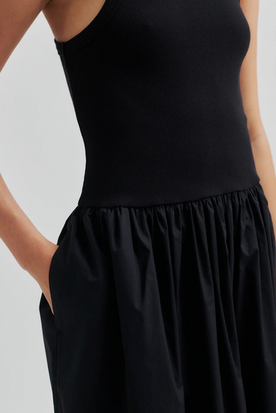 Nulana Dress