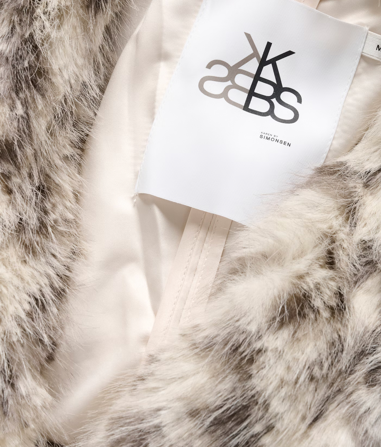 KBAmira Outerwear