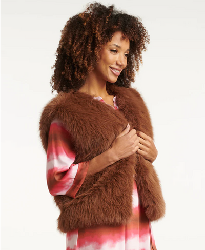 25621 BROWN FAUX FUR GILET | BROWN