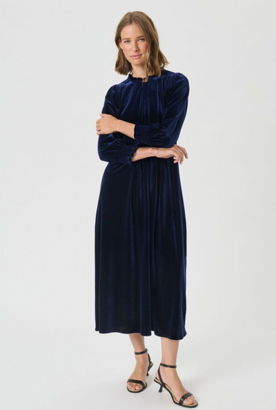 VanissaPW DR Peacoat