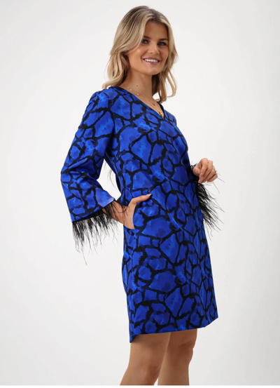 KATE & PIPPA TAYLOR MINI SHIFT DRESS IN BLUE PRINT