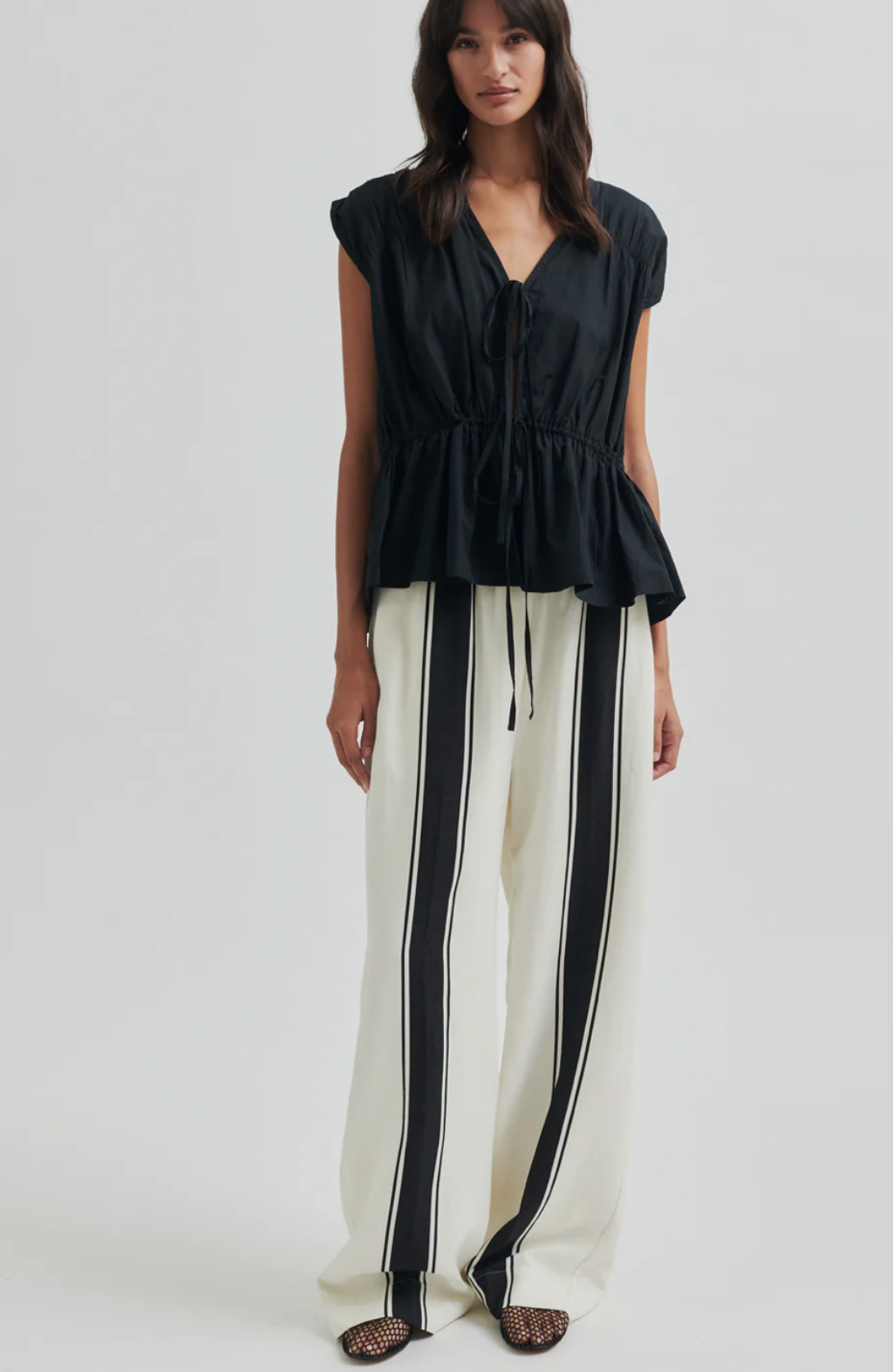 Lie Trousers